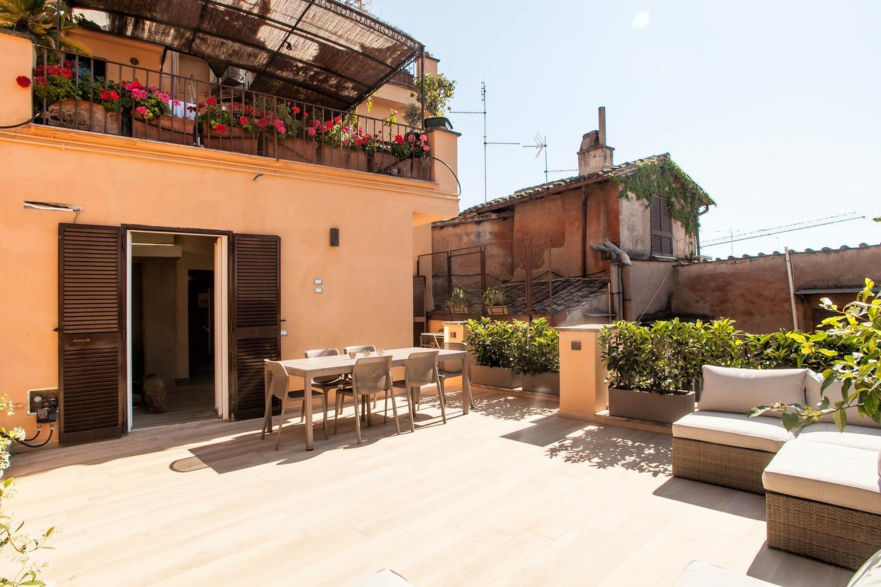 Spanish Steps Design Penthouse With Terrace Lejlighed